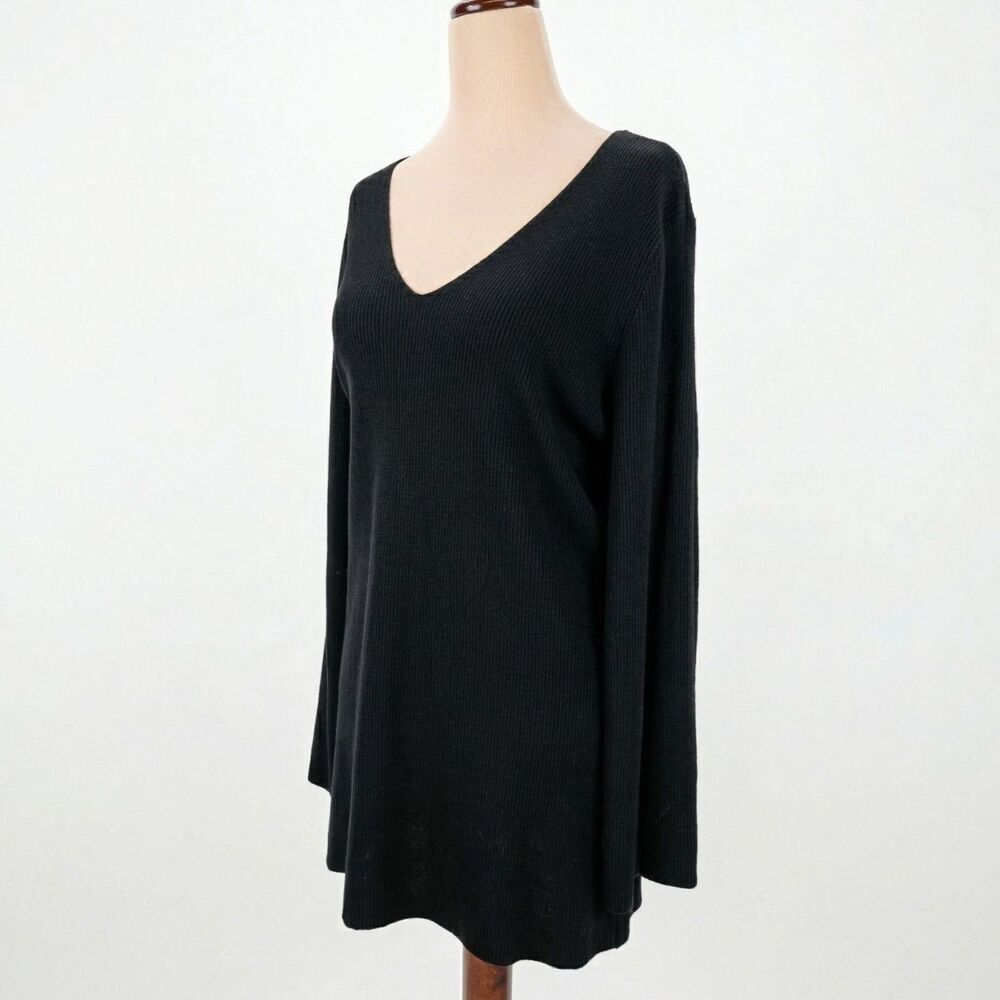 Chico's Smooth Soft Black V-Neck Long Sleeve Pullover Sweater Size Large - Picture 2 of 8